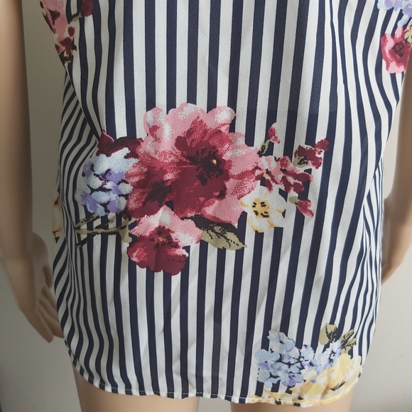 NWT Style Rack vertical stripes navy blue white floral top racerback - Picture 8 of 12